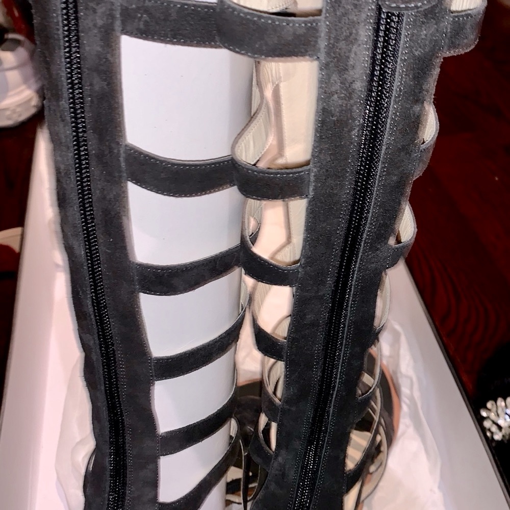 CHANEL knee highl cut our boots monogram CC RARE! - Picture 3 of 7